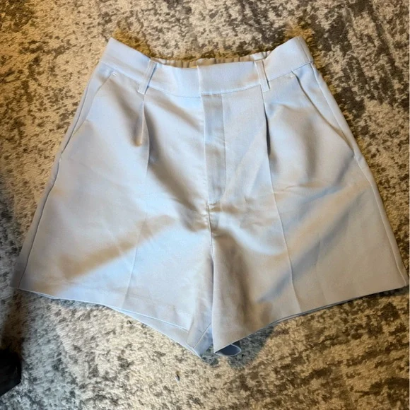 Abercrombie & Fitch Light Grey Trouser Shorts size small - Picture 6 of 9